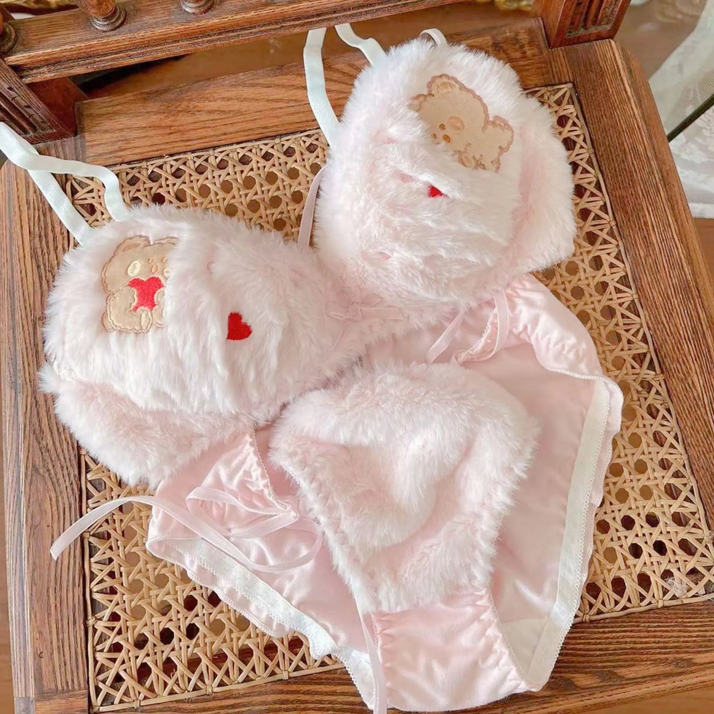 Cute Bear Underwear Winter Plush Cartoon Comfortable Bra & Brief Sets Women's Intimates Thermal Bra Gathers Sleepwear Lingerie