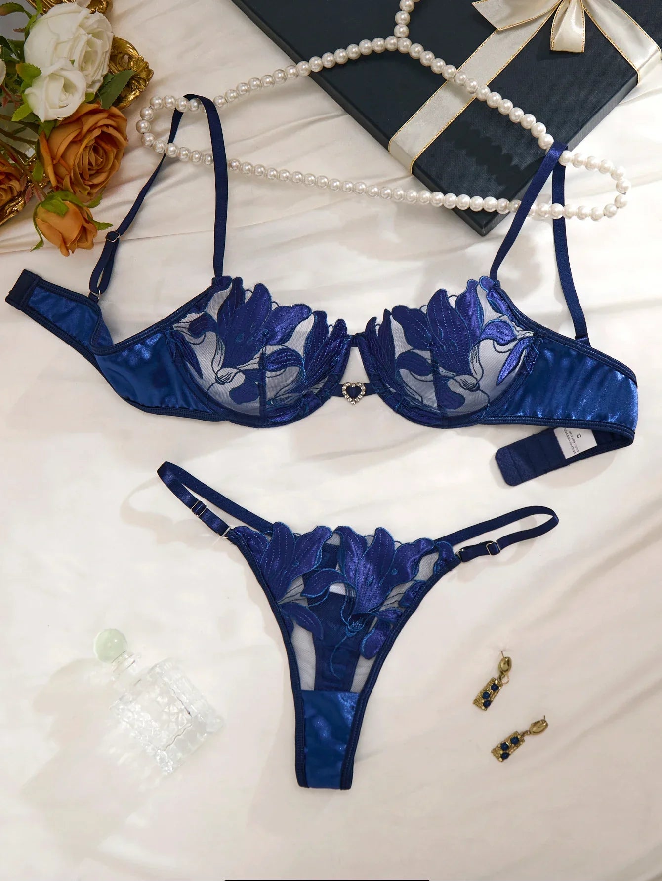Transparent Floral Two Pieces Exquisite Lace Lingerie Set Ultrathin Bra Briefs Set Solid Exotic Lingerie For Ladies 23171A